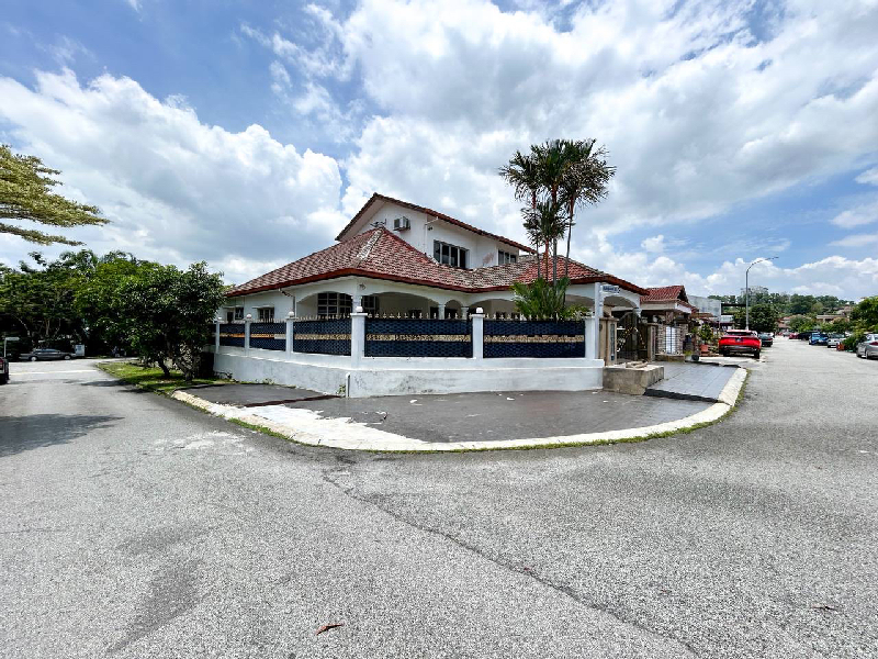 Corner Lot Suasana Bandar Tun Hussein Onn1Storey Terrace - photo 3