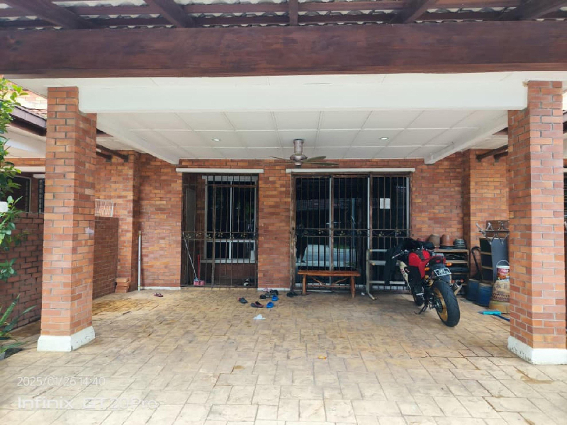 Doule Storey Terrace at Alam Budiman, Shah Alam - photo 2
