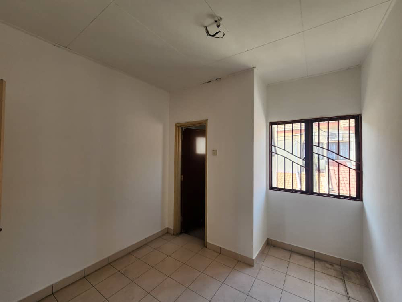 Teres 2 Tingkat Bandar Puteri Klang - photo 2