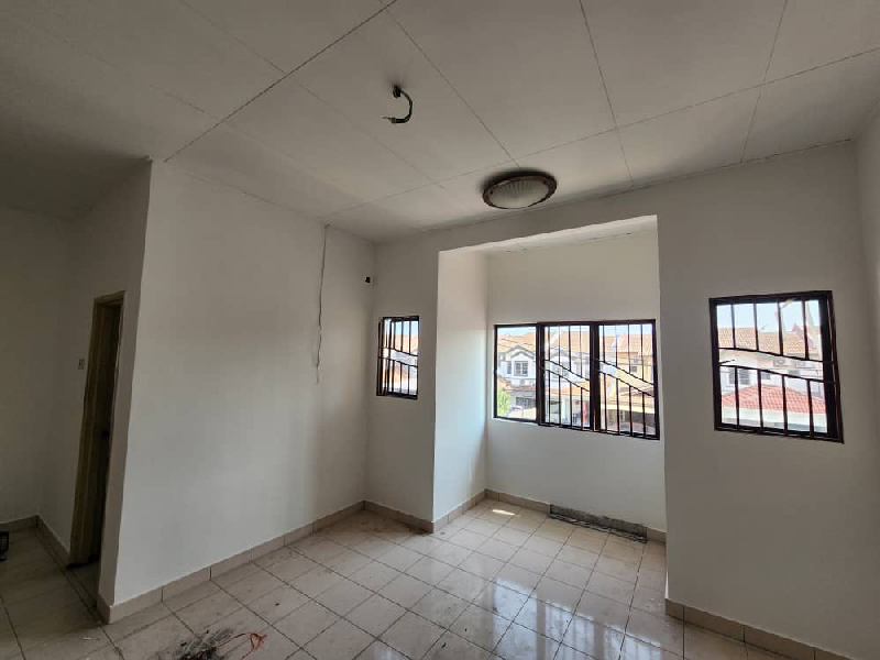 Teres 2 Tingkat Bandar Puteri Klang - photo 3