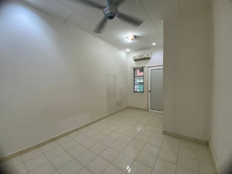 Double Storey Terrace, Seksyen 7 Jalan Kristal, Shah Alam - photo 4