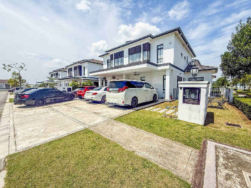 FACING GARDEN ENDLOT SEMI-D Double TERRACED Avenham TYPE E Eco Grandeur, Puncak Alam - photo 3
