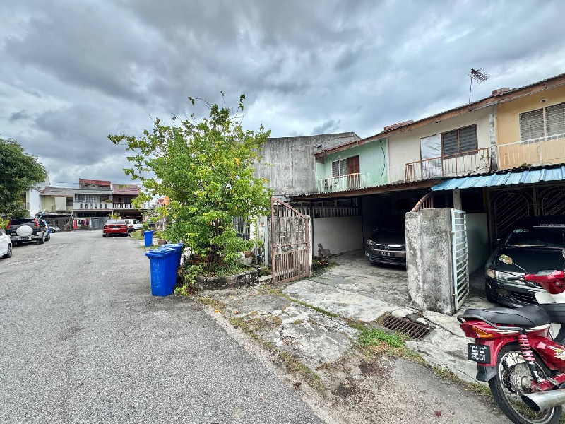 Double Storey Terrace, Seksyen 19 Shah Alam - photo 2