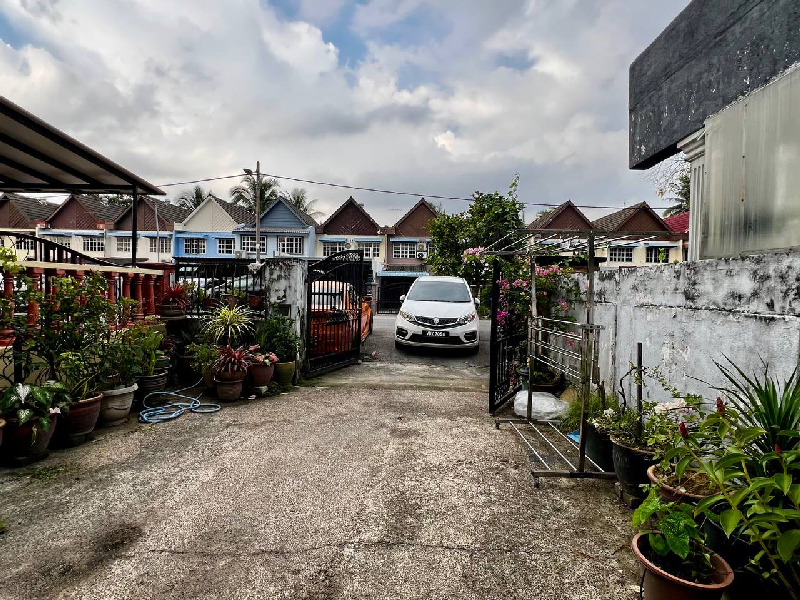 Double Storey Terrace, Seksyen 19, Shah Alam - photo 2