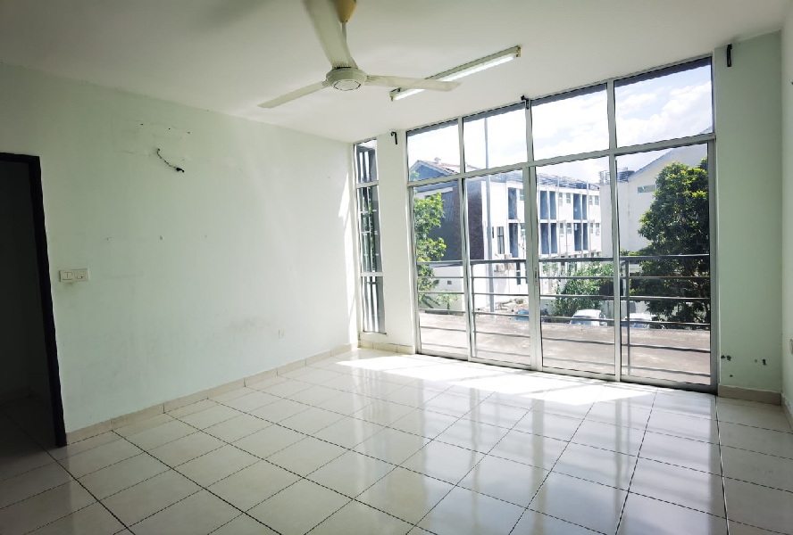 3 Storey Bangi Avenue Seksyen 7 - photo 3