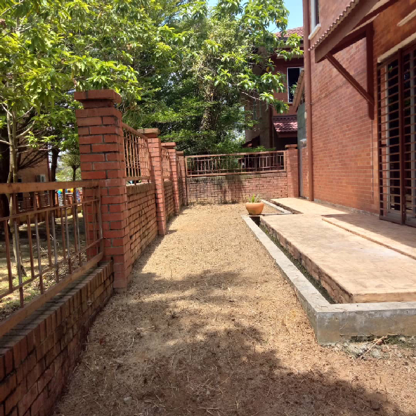 END LOT,Double Storey Terrace House Alam Budiman Seksyen U10, Shah Alam -  Extra Land At Side - photo 2
