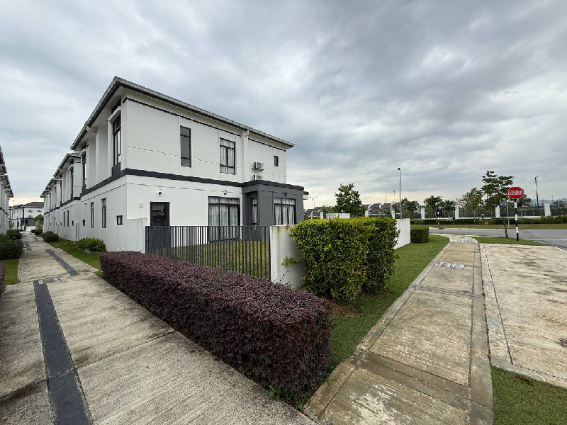 Double Storey Corner Lot Regent Garden, Eco Grandeur, Puncak Alam - photo 4