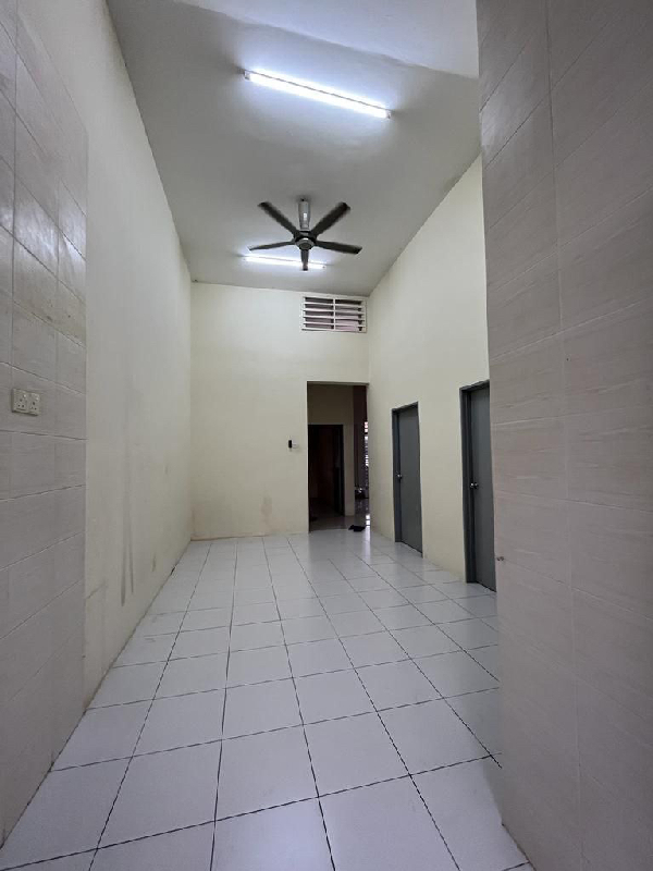 Single Storey Semi D, Bandar Saujana Putra, Puchong - photo 2