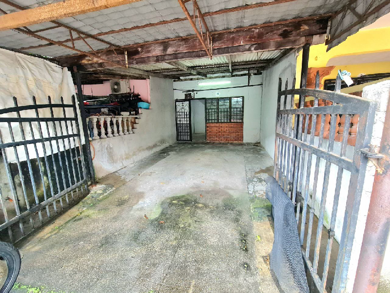 RUMAH TERES DUA TINGKAT SEKSYEN 19 SHAH ALAM - photo 2