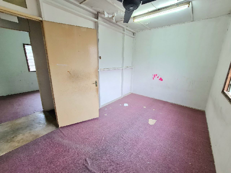 RUMAH TERES DUA TINGKAT SEKSYEN 19 SHAH ALAM - photo 13