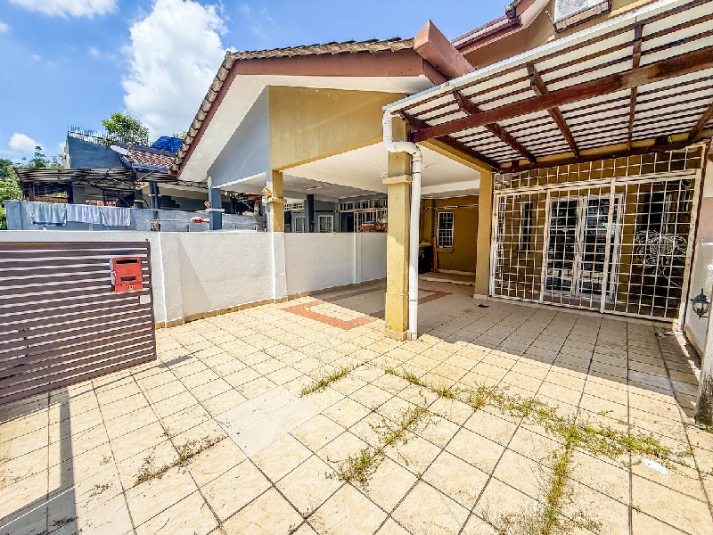 FACING OPEN RENOVATED 2 Storey Terrace Taman Subang Impian Seksyen U10, Shah Alam - photo 3