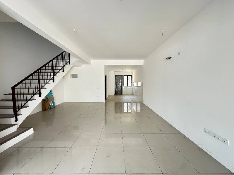 Double Storey Terrace House at Nadira 1, Bandar Bukit Raja, Klang - photo 3