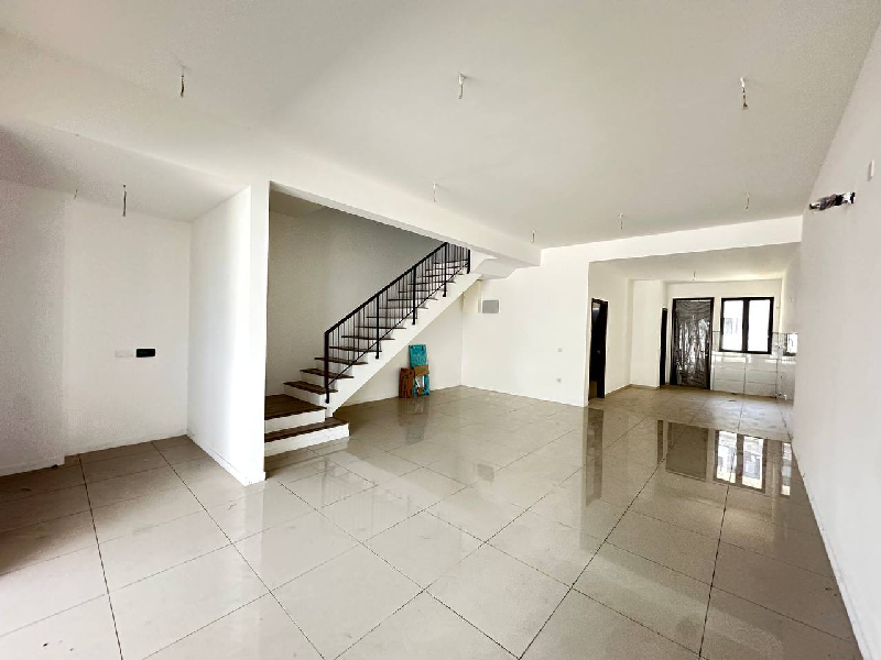 Double Storey Terrace House at Nadira 1, Bandar Bukit Raja, Klang - photo 4