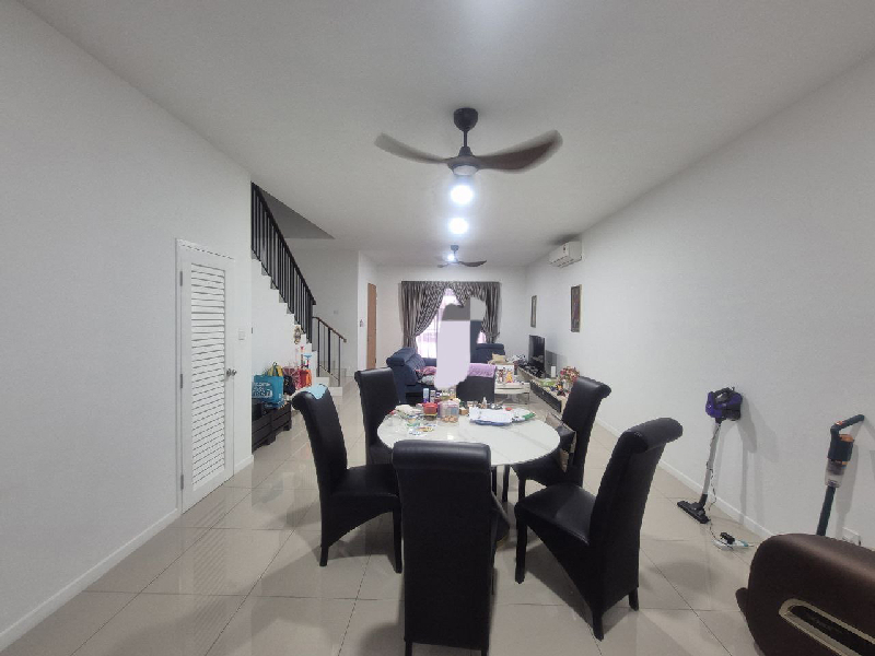DOUBLE STOREY TERRACE ALMOST FULL FURNISHEDREEF TROPICS, SETIA ECOGLADES, CYBERJAYA - photo 3