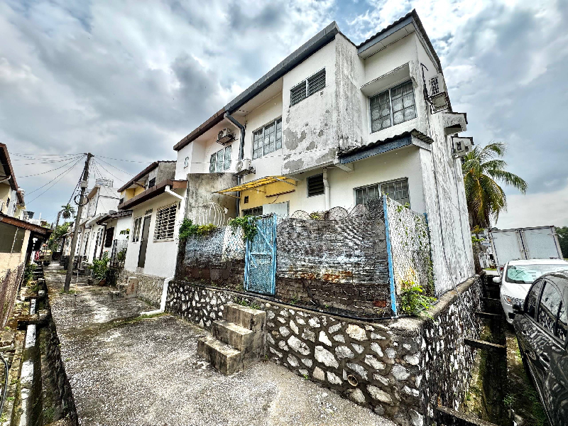 End Lot Double Storey House, USJ 12, Subang Jaya, Near Sekolah - photo 2