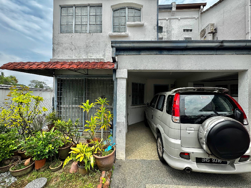 End Lot Double Storey House, USJ 12, Subang Jaya, Near Sekolah - photo 4