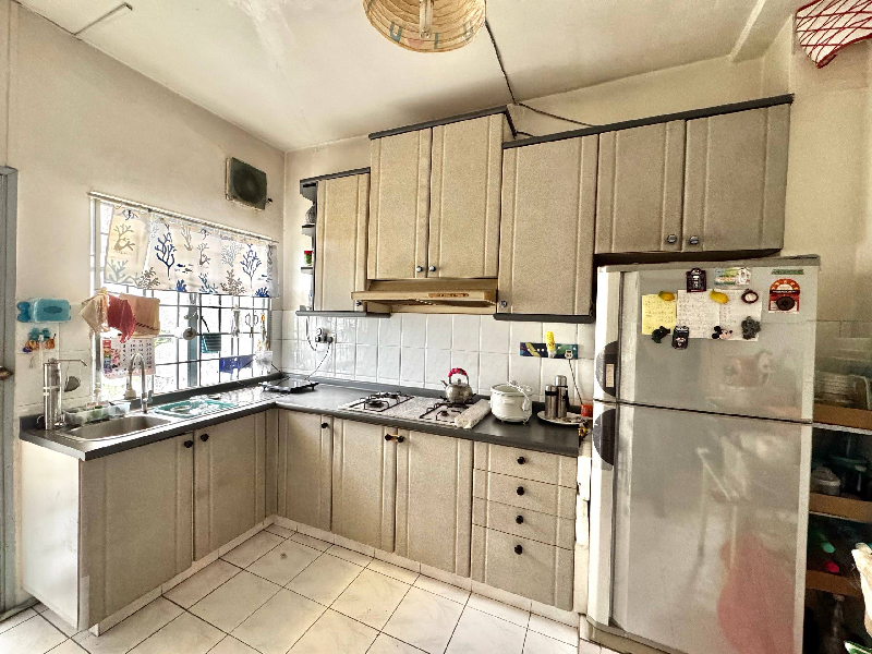 End Lot Double Storey House, USJ 12, Subang Jaya, Near Sekolah - photo 12