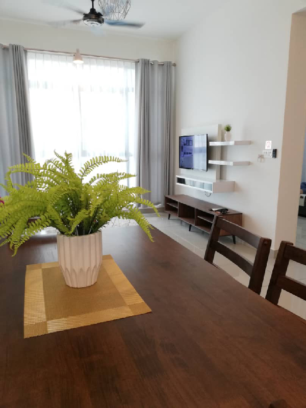 Fully Furnished 2-Bedroom Condo Conezion IOI Res - photo 3