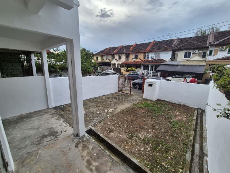 Double-Storey Terrace in USJ 12, Subang Jaya Freehold, Non-Bumi Lot - photo 8