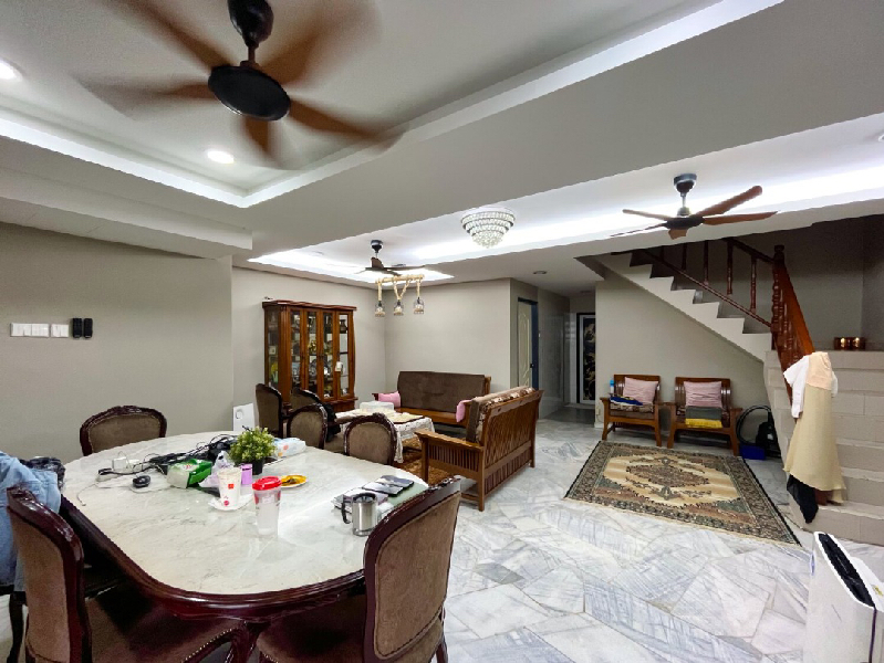 RENOVATED 2 Storey Terrace Taman Bukit Saga Seksyen 26 Shah Alam - photo 3