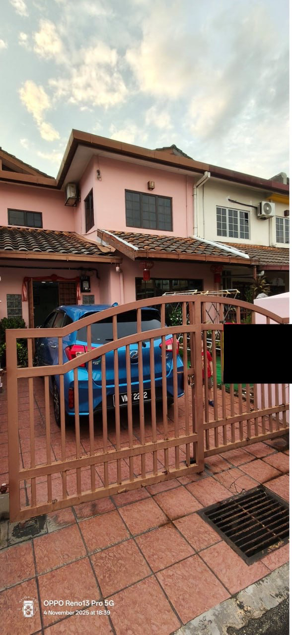 EXTENDEDFREEHOLD, TERES 2 TINGKAT, SEKSYEN 27, SHAH ALAM - photo 1