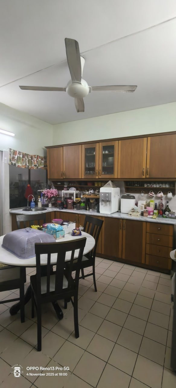 EXTENDEDFREEHOLD, TERES 2 TINGKAT, SEKSYEN 27, SHAH ALAM - photo 3