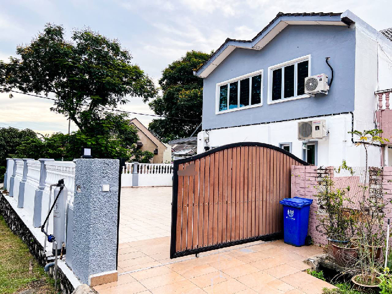 Corner Lot 2 Storey House Taman Bukit Saga Seksyen 26 Shah Alam Selangor