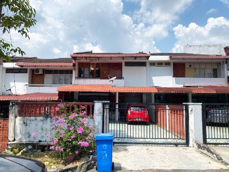 Double Storey Seksyen 6, Shah - photo 1