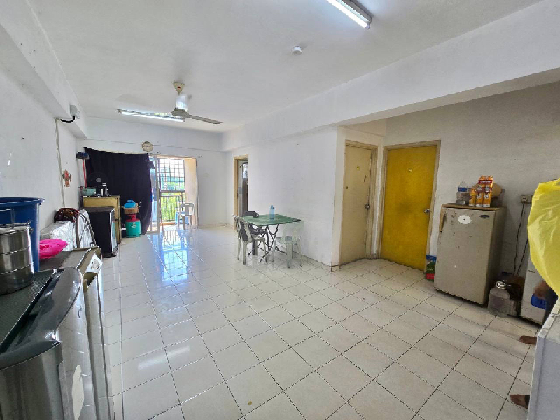 Suria Avenue Apartment, Section 16, Shah Alam - photo 11
