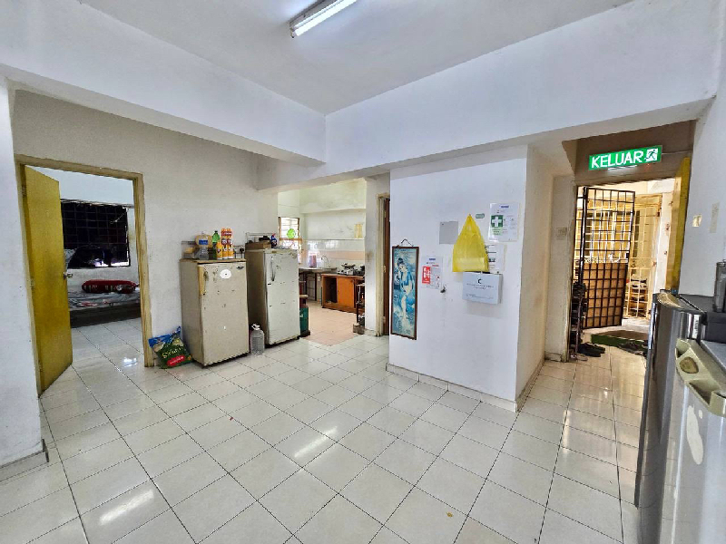Suria Avenue Apartment, Section 16, Shah Alam - photo 12