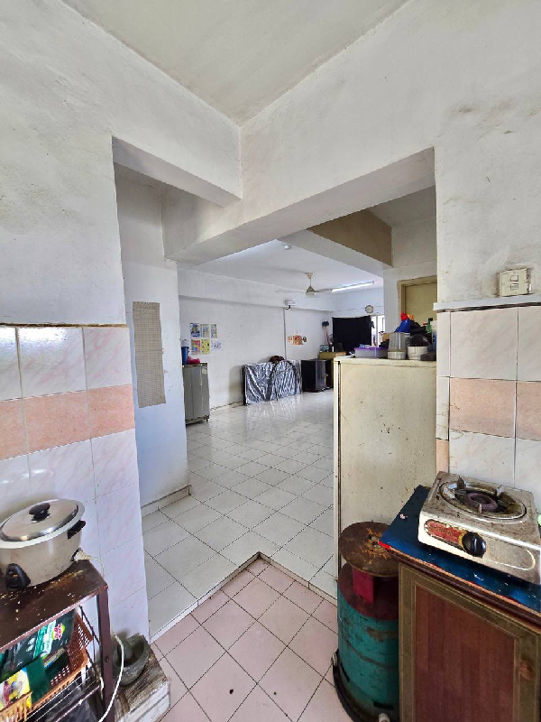 Suria Avenue Apartment, Section 16, Shah Alam - photo 13