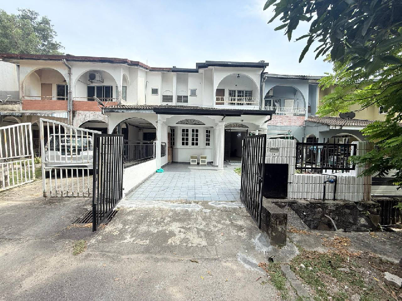 DOUBLE STOREY TERRACESEKSYEN 8 SHAH ALAMFACING OPEN  BELOW MV - photo 1