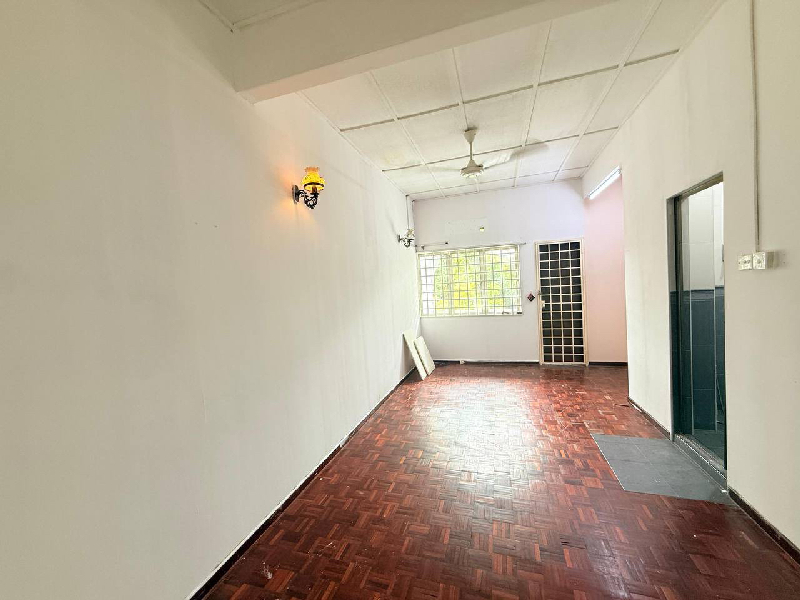 DOUBLE STOREY TERRACESEKSYEN 8 SHAH ALAMFACING OPEN  BELOW MV - photo 4