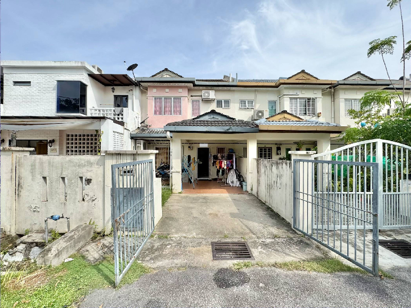 2-STOREY INTERMEDIATE PUNCAK JALIL 9  SERI KEMBANGAN