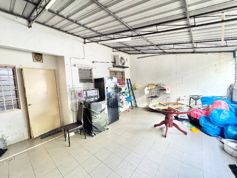 2-STOREY INTERMEDIATE PUNCAK JALIL 9  SERI KEMBANGAN - photo 10