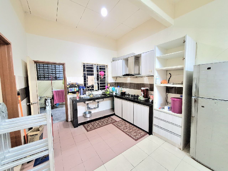 SINGLE STOREY SEMI D TAMAN UNIVERSITI SEKSYEN 30 JALAN KEBUN SHAH ALAM  - photo 13