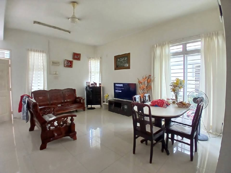 Non Bumi Lot Double Storey Semi D ClusterBandar Saujana PutraKuala Langat, Selangor - photo 3
