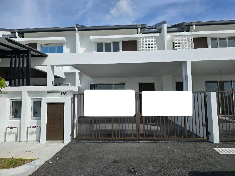 Double Storey Terrace House Emilia Lakeside Nilai