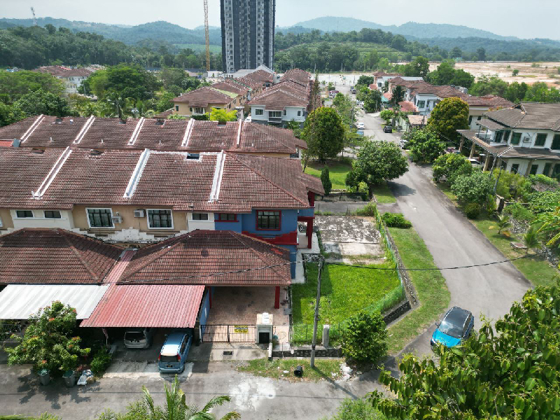 Facing open Double Storey Corner Taman Desa Nila - photo 12