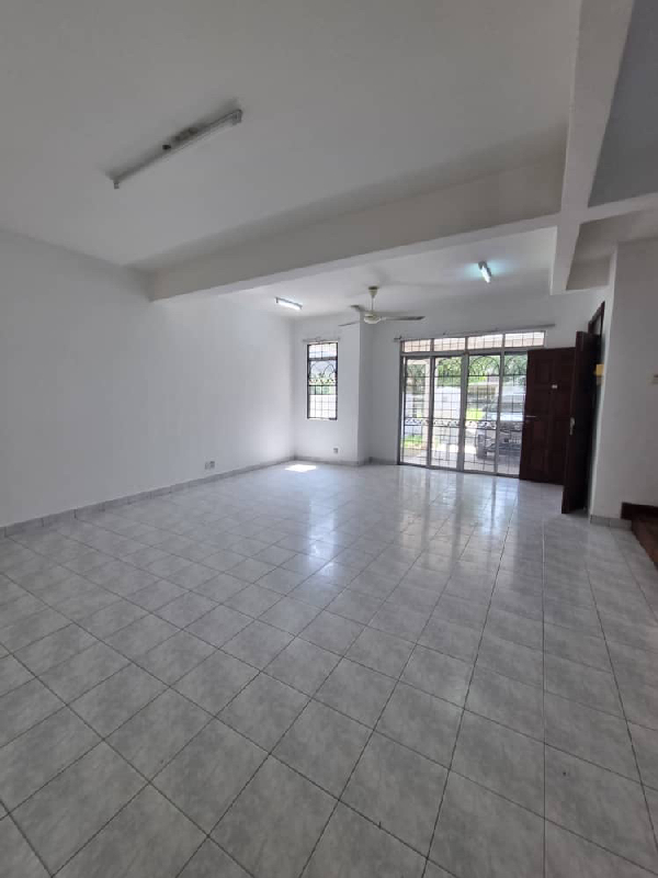 2 Sty Terrace House (Intermediate)Putra Tropika, Bandar Sri PutraBukit Mahkota - photo 2
