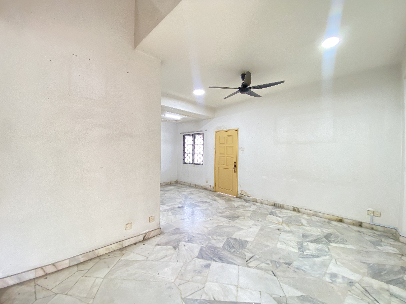 END LOT Double Storey Terrace House Seksyen 8 Shah Alam - photo 4