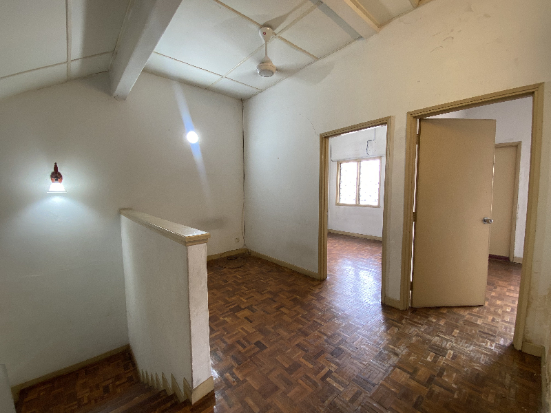 END LOT Double Storey Terrace House Seksyen 8 Shah Alam - photo 8