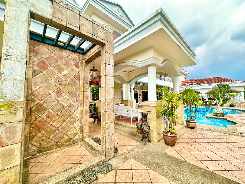 HUGE POOL Bungalow 2 Storey Kemensah Heights - photo 5