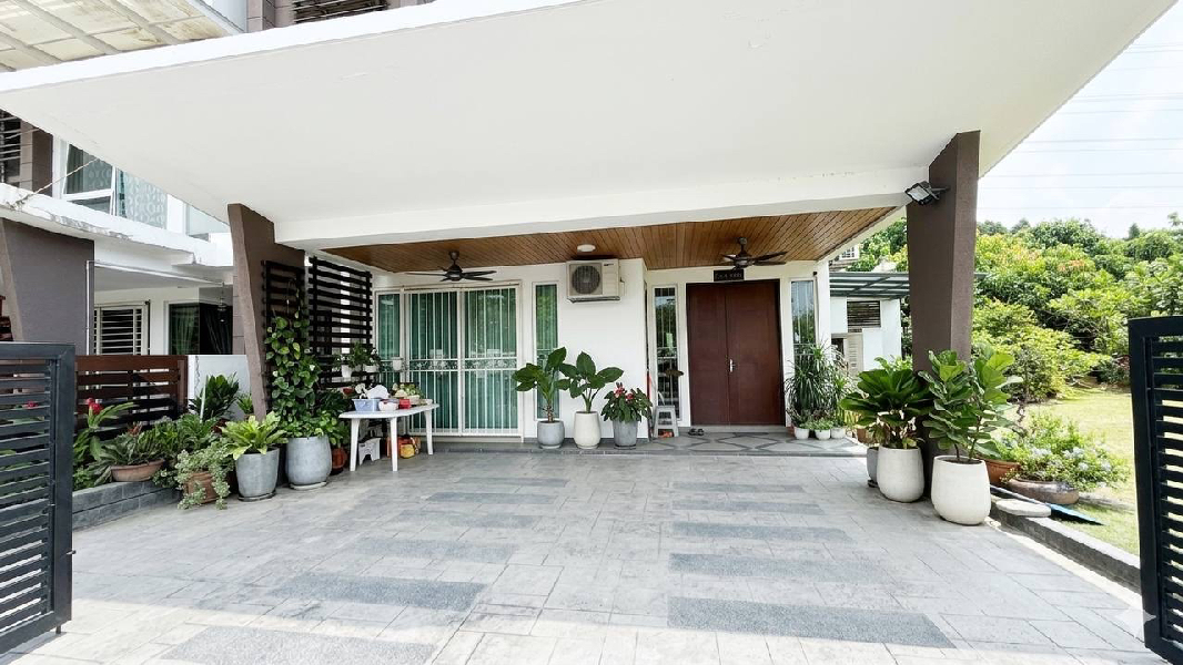 2Storey Superlink Corner lot with big garden  USJ Heights - photo 2