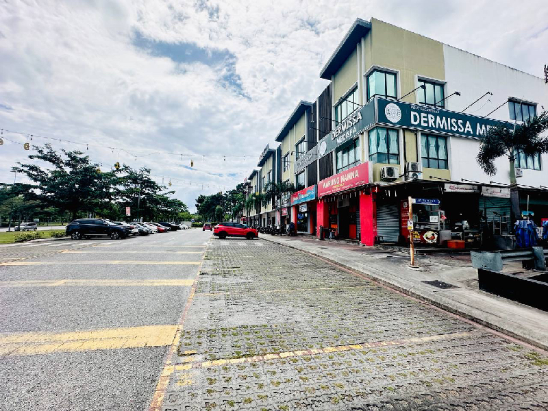 END LOT 3 Storey Shoplot, Plaza Crystalville, Cyberjaya