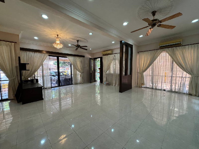 End Lot Superlink Terrace Jalan Birai U8 Bukit Jelutong - photo 4