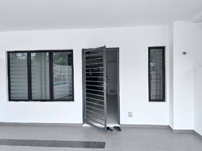 Double Storey Terrace Setia Permai U13 Setia Alam Selangor - photo 2