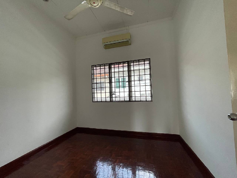Double storey intermediate Putra Bahagia 8, Putra Height, Subang Jaya - photo 11