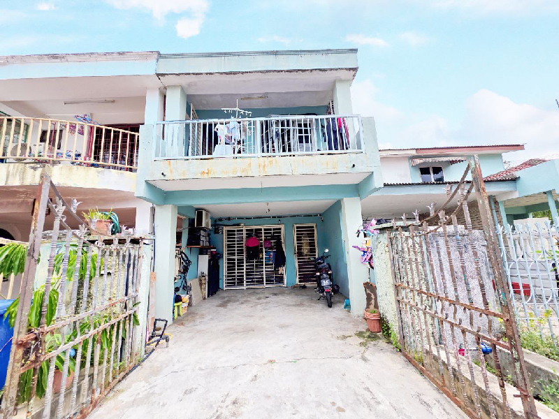 Teres 2 tingkat Seksyen 18, Shah Alam