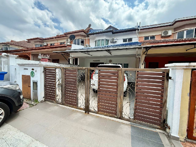 2 Storey Terrace Jalan Kristal, Seksyen 7, Shah Alam